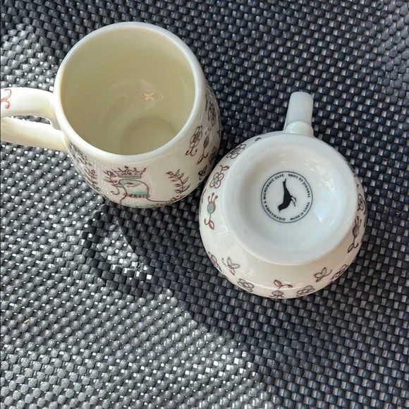 Anthropologie White and Brown Ceramic Mugs with Vintage Charm - Picture 6 of 6